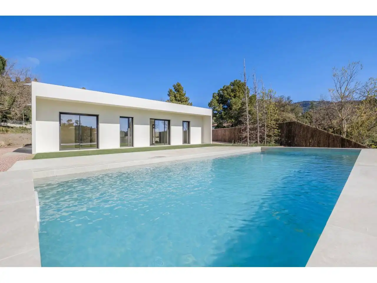 Piscina de Casa o chalet en venta en Matadepera con Aire acondicionado, Calefacción y Jardín privado
