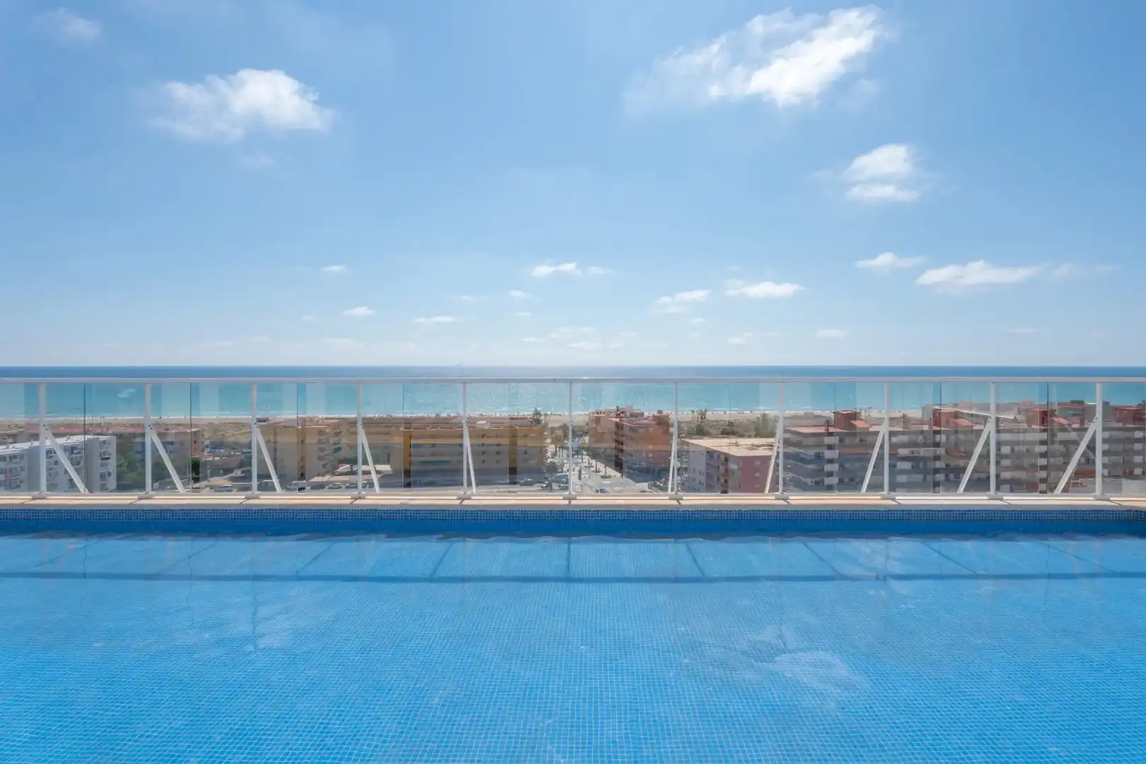 Piscina de Apartamento de alquiler en Canet d'En Berenguer con Aire acondicionado, Calefacción y Amueblado