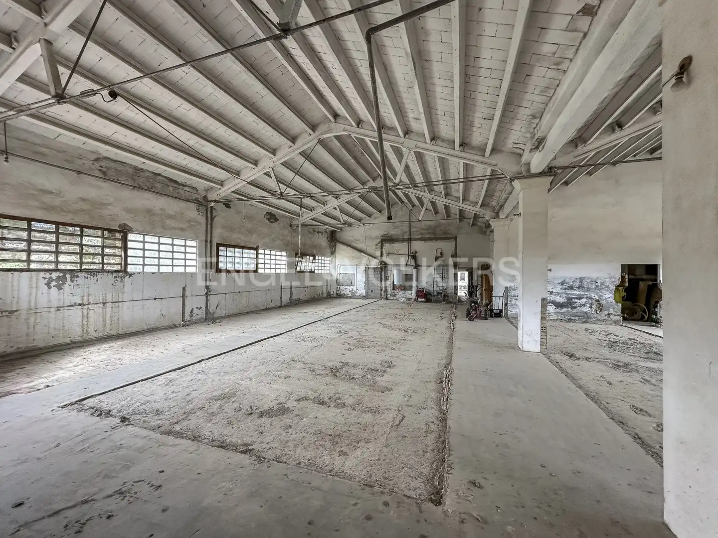 Edificio en venta en Sant Quintí de Mediona
