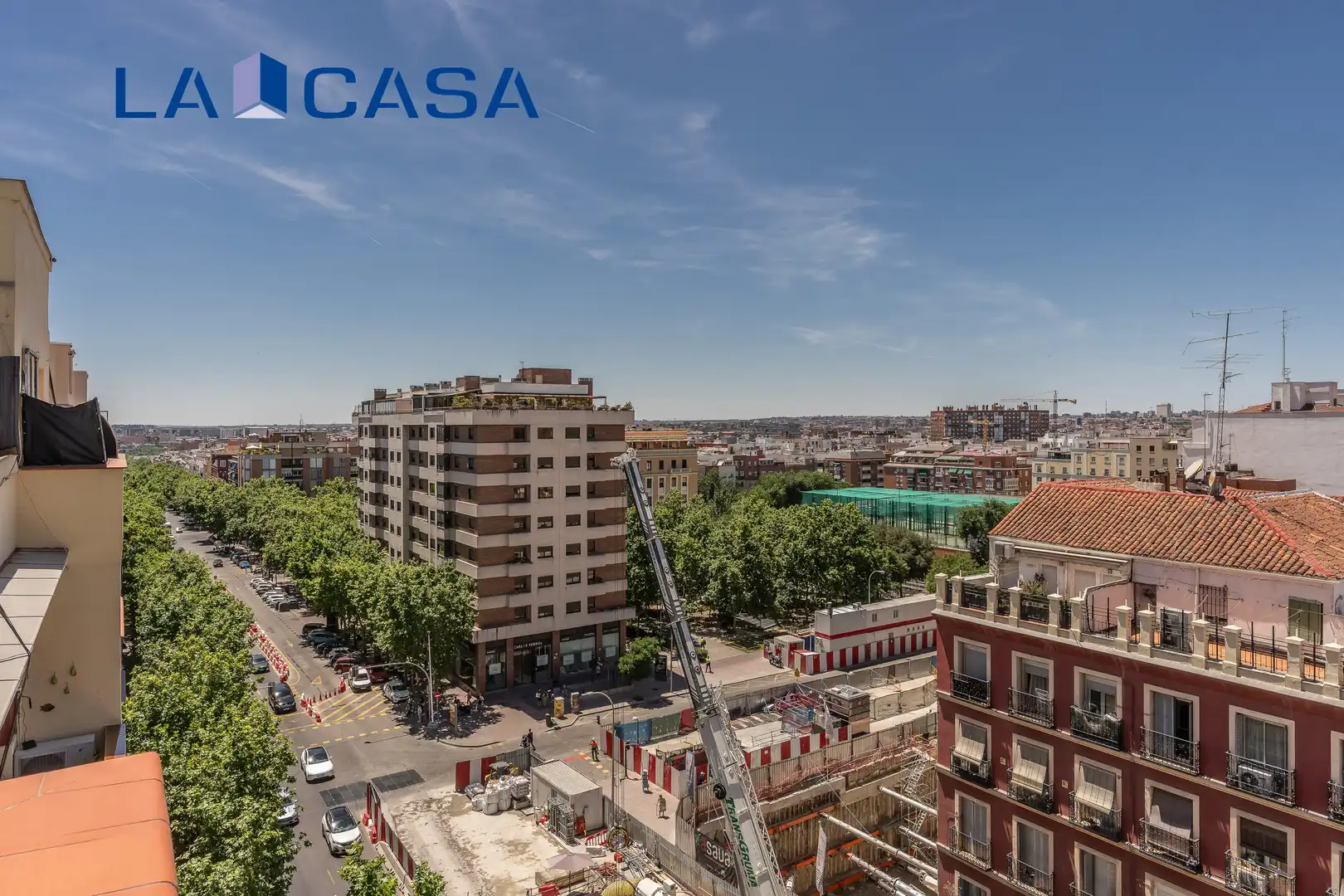 Vista exterior de Piso en venta en Madrid con Calefacción y Terraza
