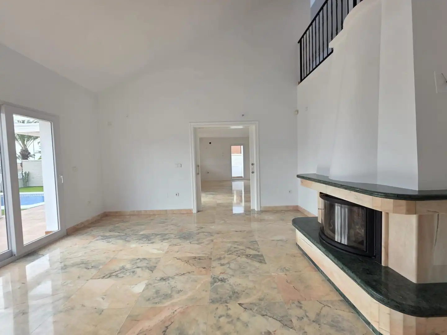 Casa o xalet en venda en El Ejido amb Traster, Piscina i Alarma