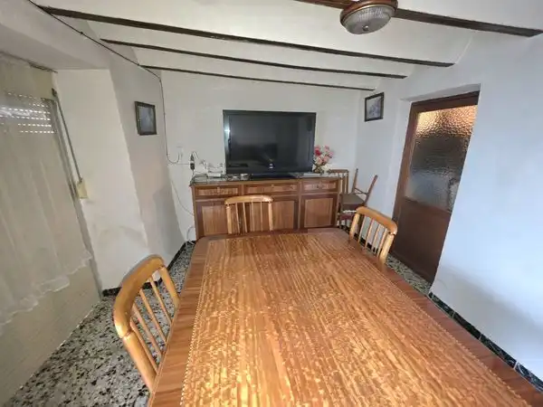 Menjador de Casa adosada en venda en María amb Jardí privat, Traster i Moblat