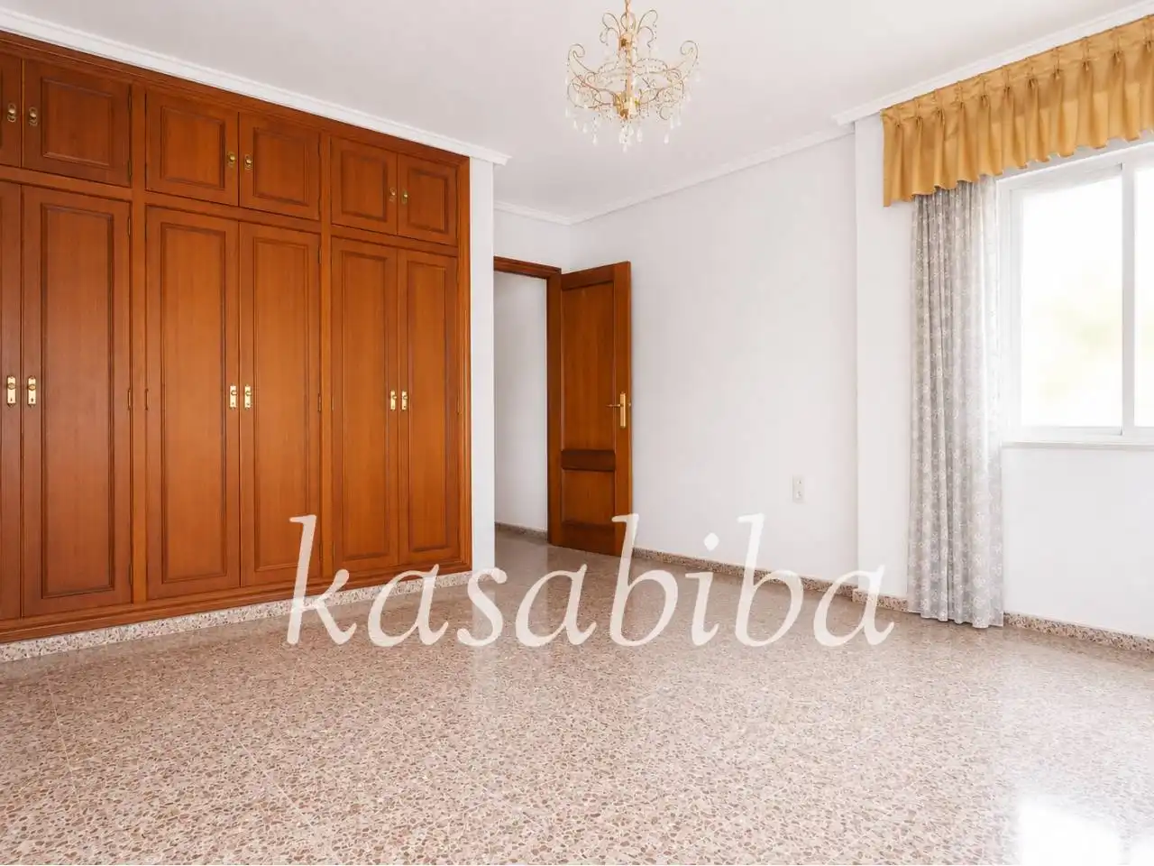 Flat for sale in Calle RIBARROJA, Centro Ciudad