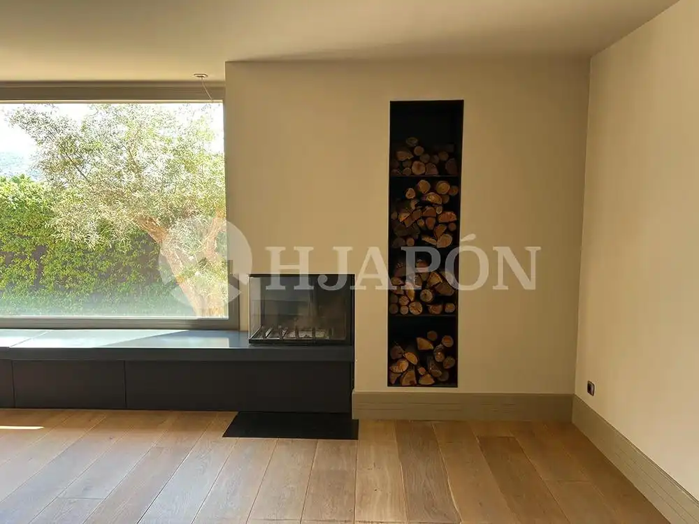 Sala de estar de Casa o chalet en venta en Alella con Aire acondicionado, Calefacción y Jardín privado