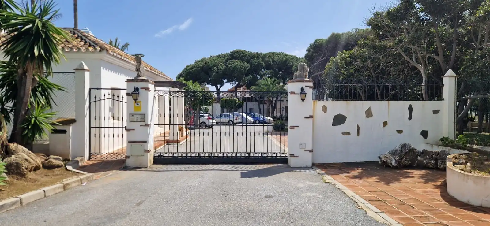 Apartamento con piscina en venta en Calahonda, imagen 14