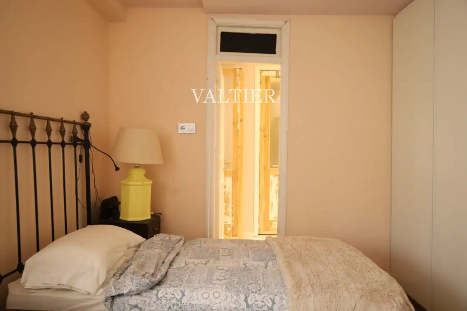 Bedroom of Flat for rent in Madrid  with Air Conditioner, Storage room and Furnished