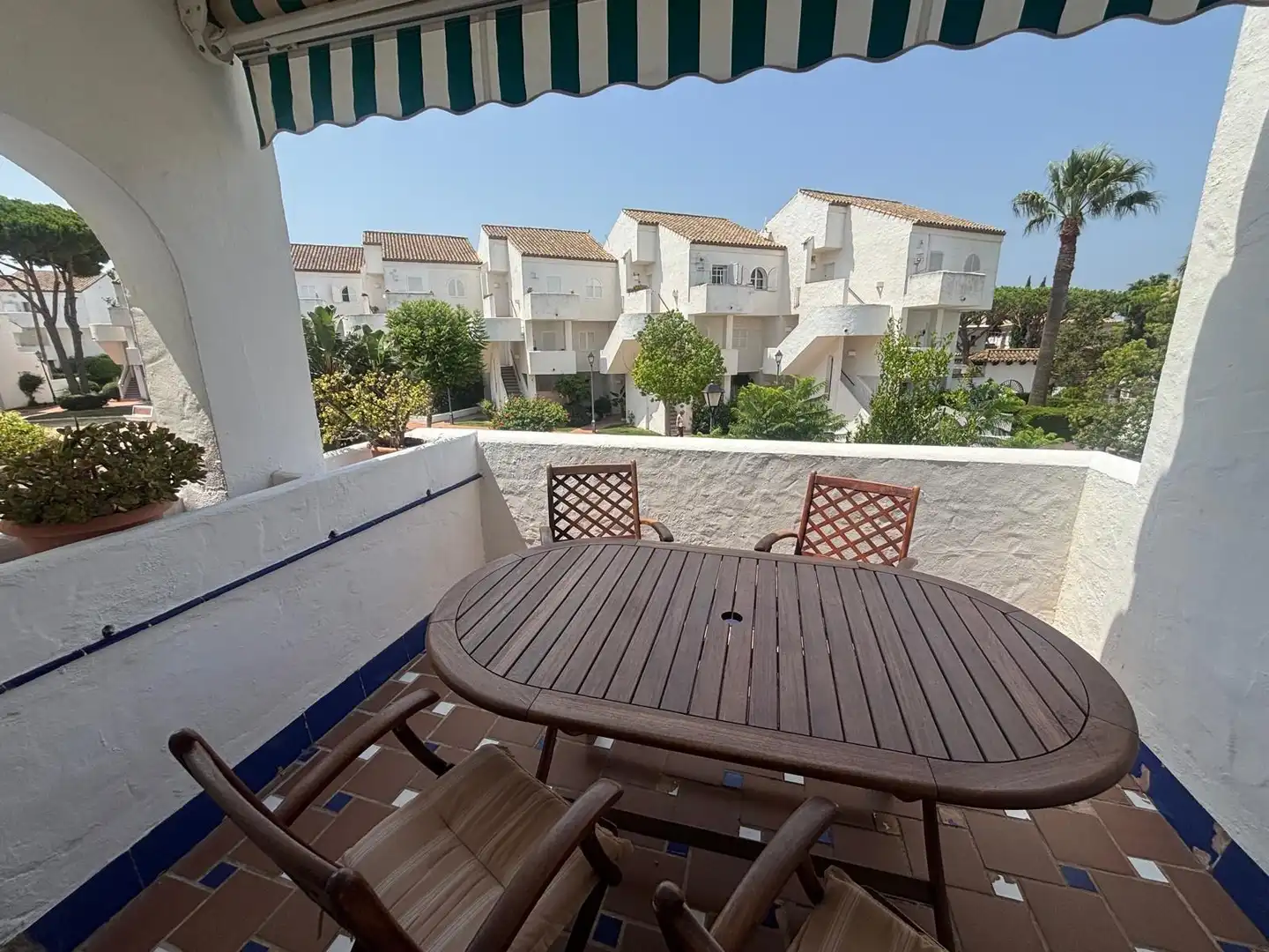 Terrassa de Casa adosada en venda en Chiclana de la Frontera amb Jardí privat i Piscina comunitària