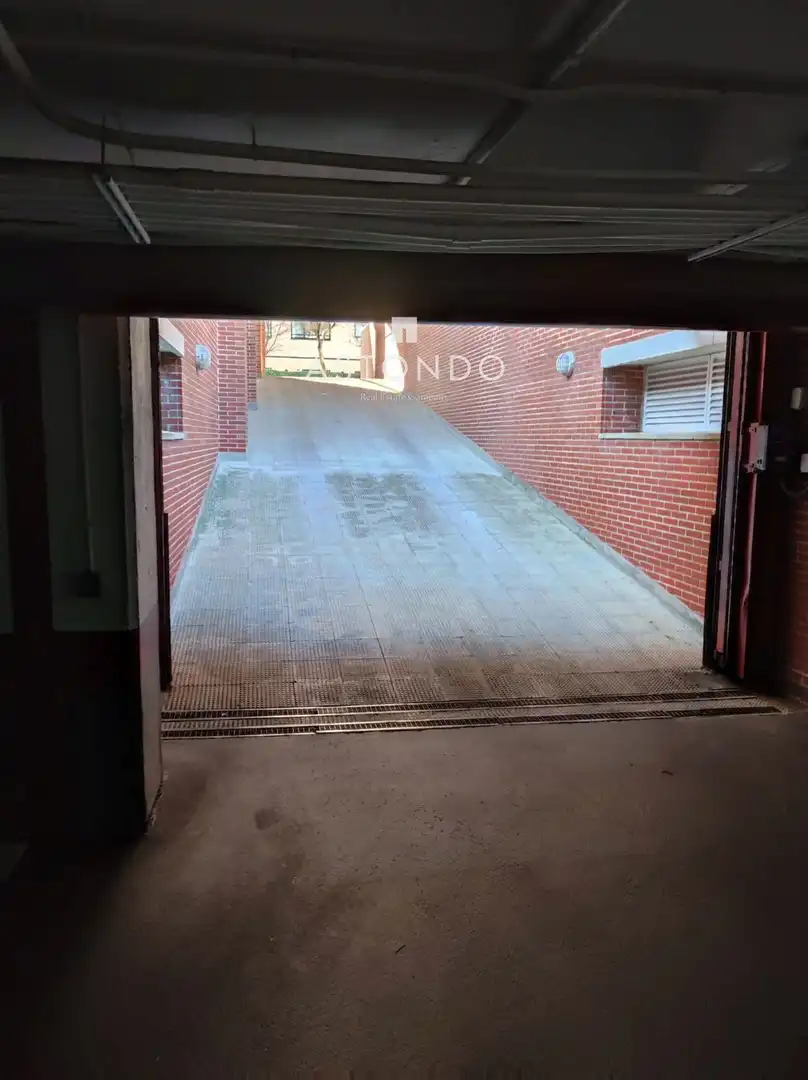 Parking of Garage for rent in Madrid