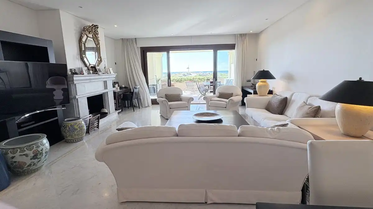 Living room of Flat for sale in Marbella  with Terrace, Storage room and Swimming Pool
