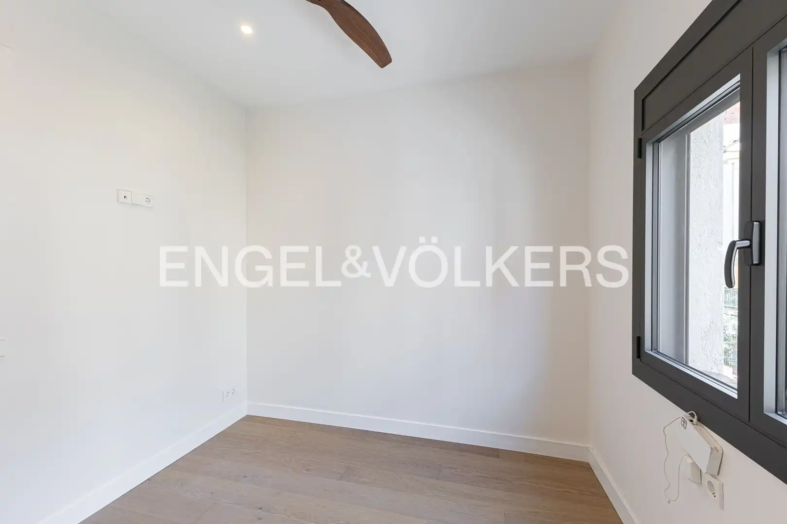 Bedroom of Houses for sale in Barcelona  with Air Conditioner, Heating and Private garden