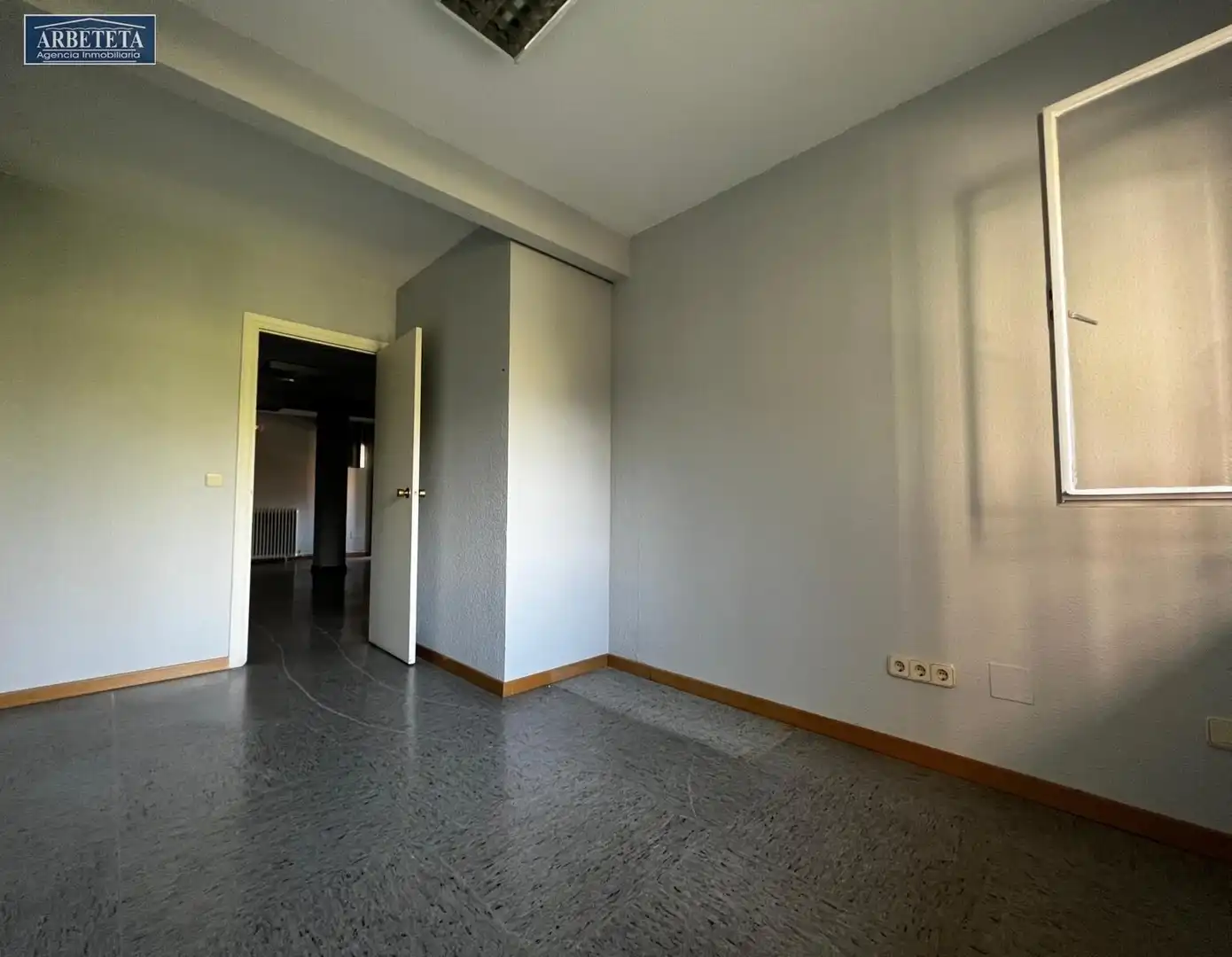 Habitación de Oficina de alquiler en Guadalajara con Calefacción