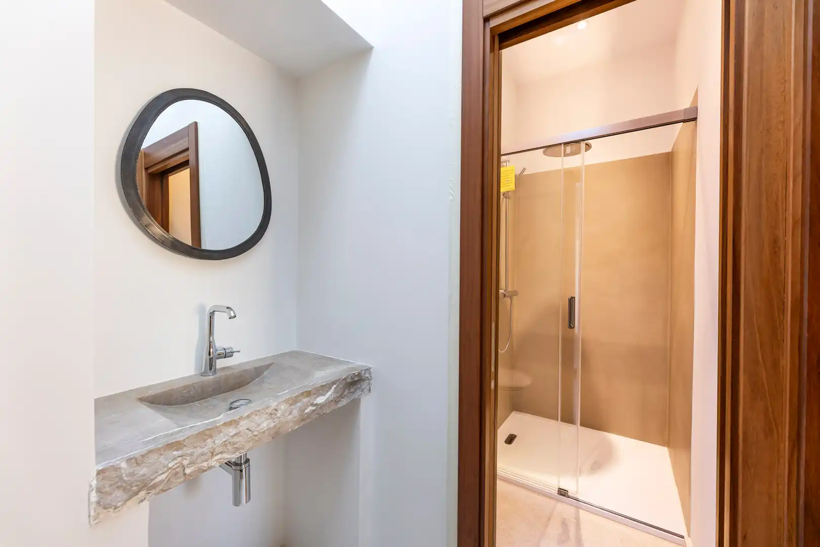Baño de Casa adosada en venta en Santa María del Camí con Aire acondicionado, Jardín privado y Terraza