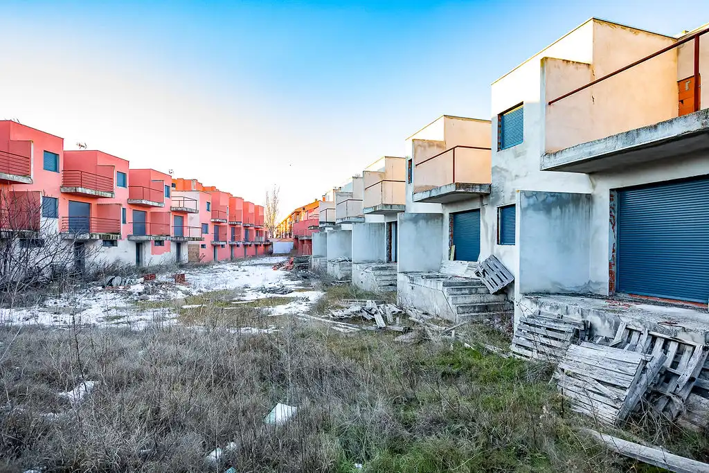 Vista exterior de Edifici en venda en Villaralbo