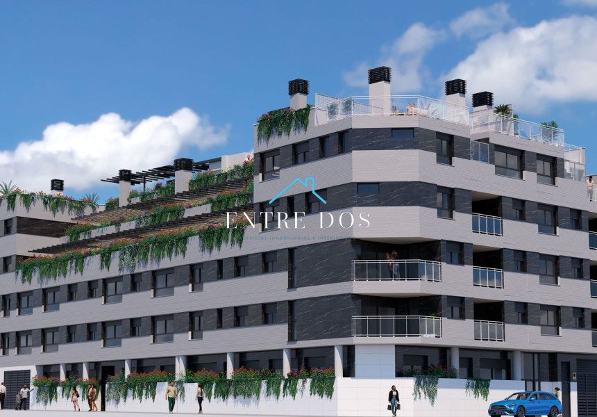 Vista exterior de Piso en venta en Castellón de la Plana / Castelló de la Plana con Aire acondicionado, Jardín privado y Trastero