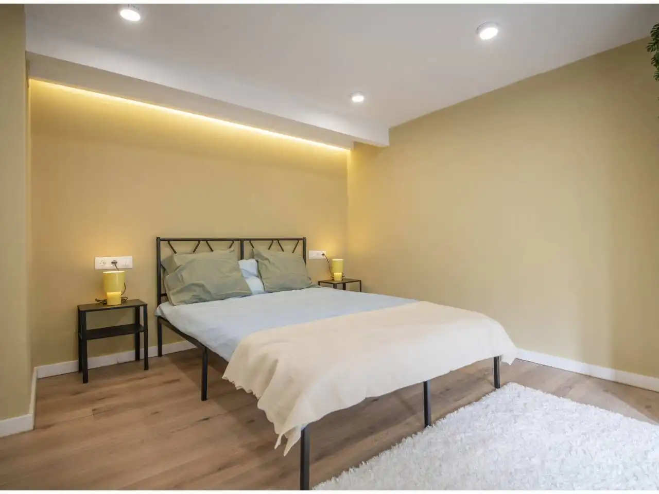 Habitación de Piso en venta en Barcelona con Amueblado