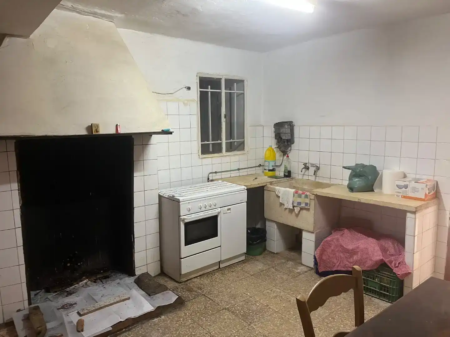 Cuina de Casa adosada en venda en Alpuente amb Balcó