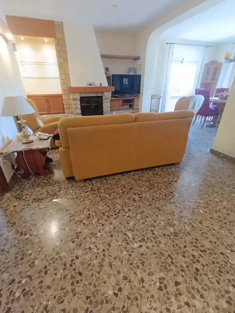 Sala d'estar de Casa o xalet en venda en Caldes de Montbui amb Aire condicionat, Calefacció i Jardí privat