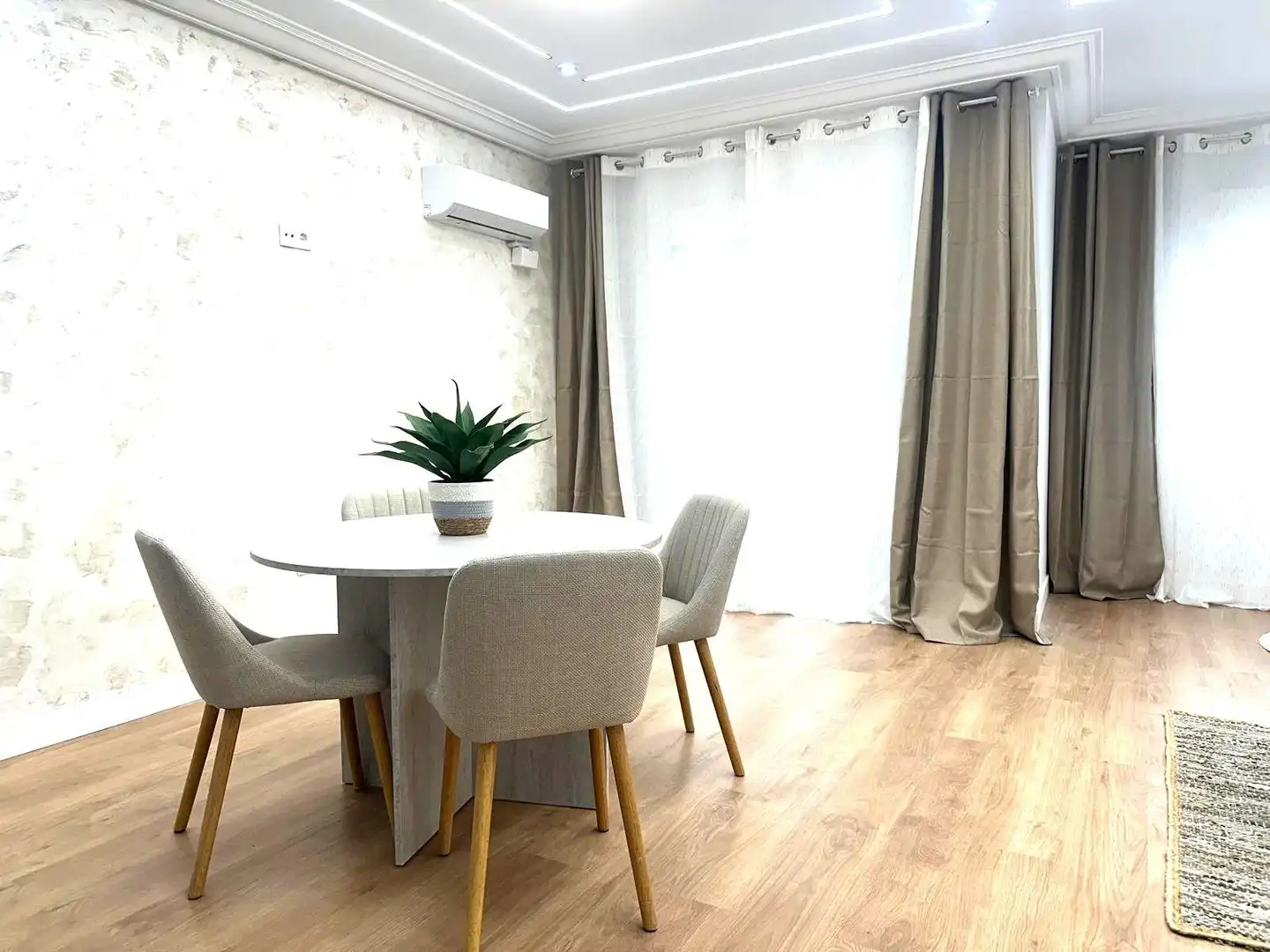 Dining room of Flat for sale in Elche / Elx  with Air Conditioner, Furnished and Balcony