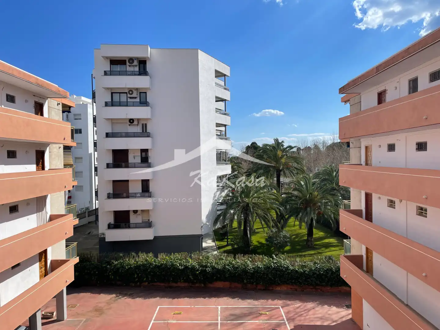 Außenansicht von Wohnungen zum Verkauf in Salou mit Terrasse, Möbliert und Ofen