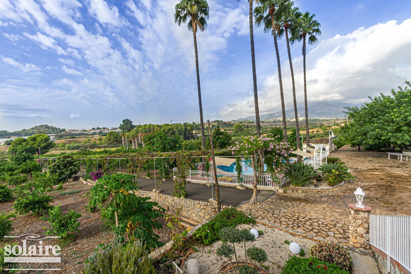Vista exterior de Casa o xalet en venda en Altea amb Jardí privat, Terrassa i Traster
