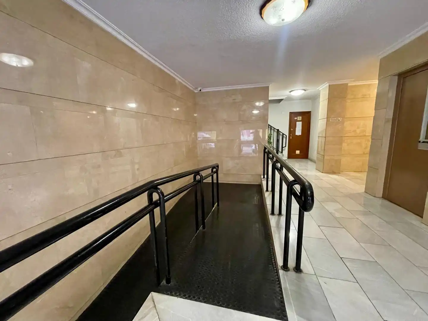 Planta baja en venta en Elche / Elx con Balcón y Alarma