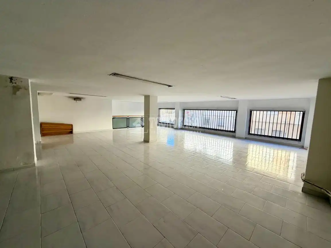 Local comercial en venda a Av. de la Constitución, imagen 17