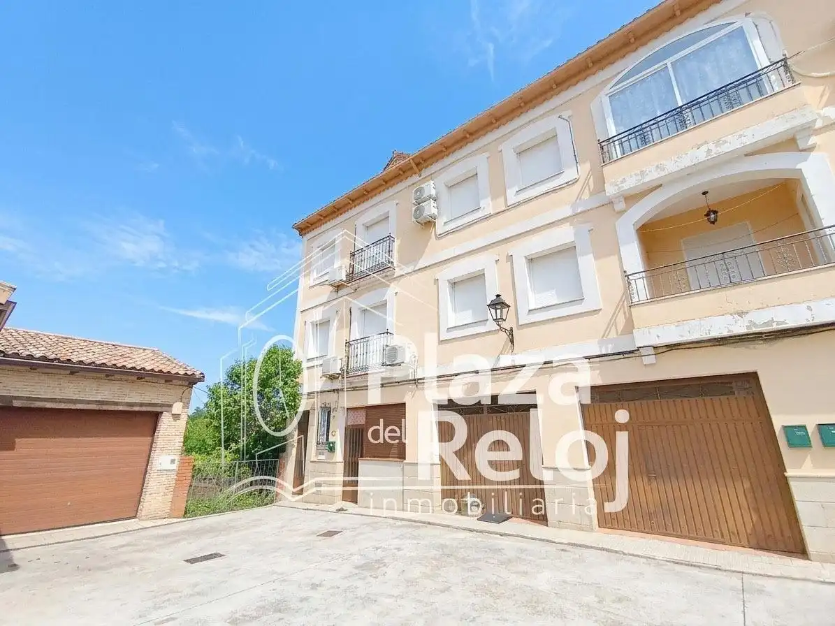 Exterior view of Detached homes for sale in Navalcán  with Air Conditioner, Terrace and Storage room