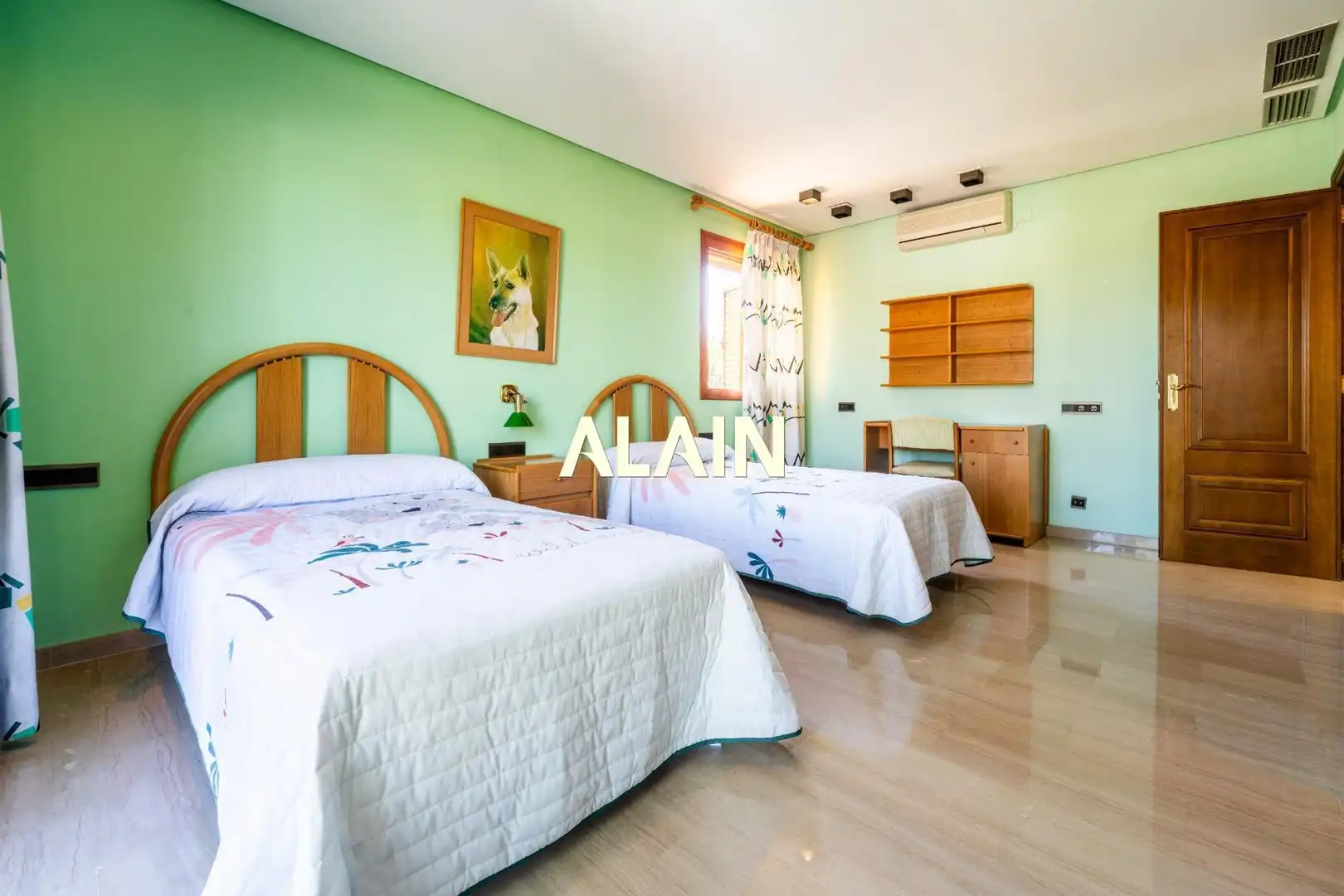 Casa o chalet en venta en Chiva con Jardín privado, Terraza y Trastero