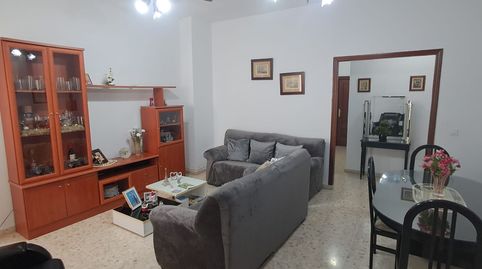 Foto 2 de Piso en venta en Salesianos, Utrera