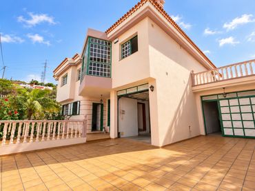 Chalet con balcón en venta en C. Tosca la Iglesia, 84