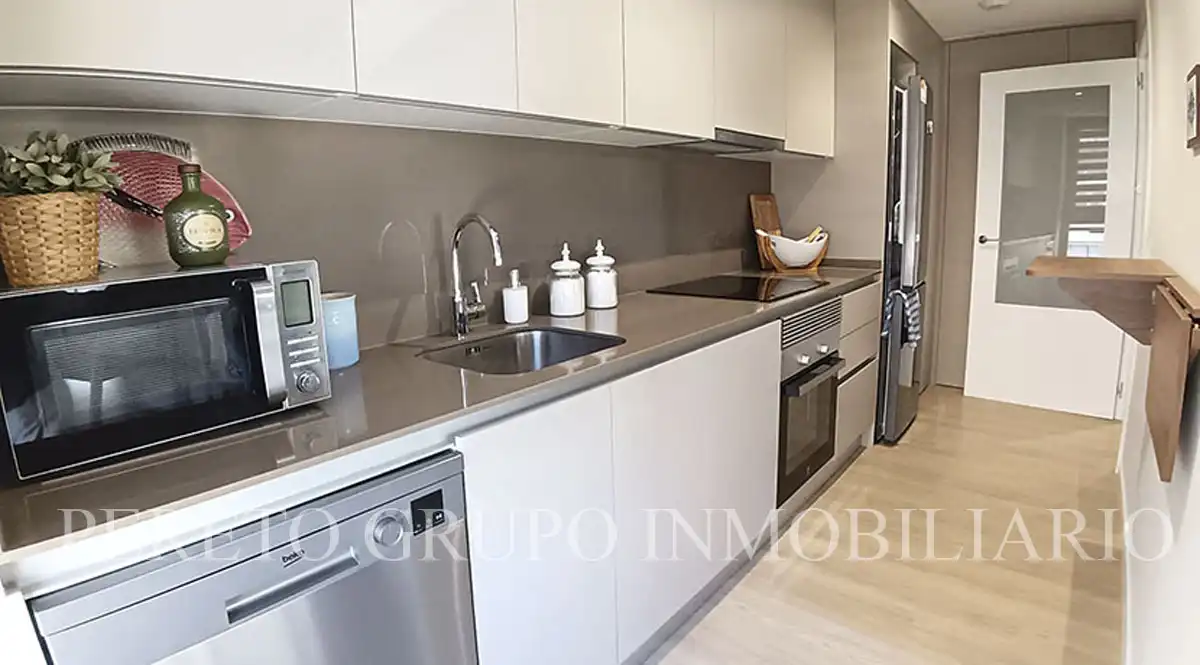 Cuina de Apartament en venda en Dénia amb Aire condicionat, Calefacció i Jardí privat