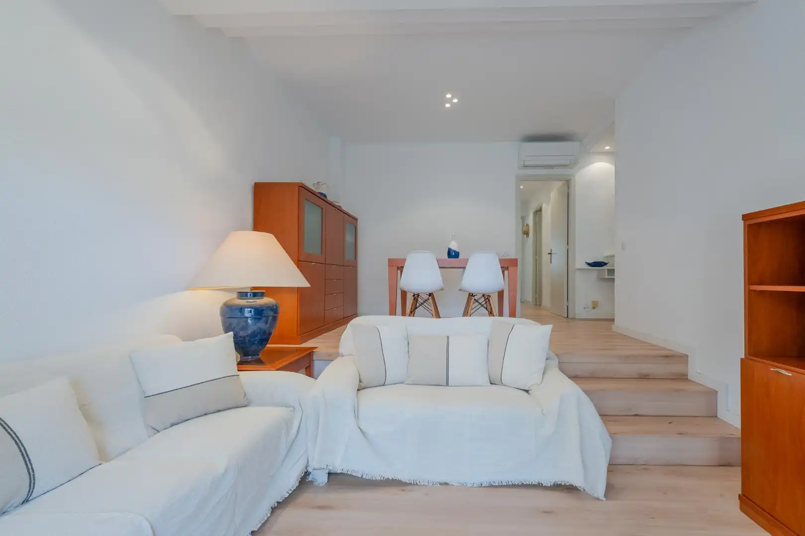 Wohnzimmer von Erdgeschoss zur Miete in Castell d'Aro, Platja d'Aro i s'Agaró mit Klimaanlage, Heizung und Privatgarten