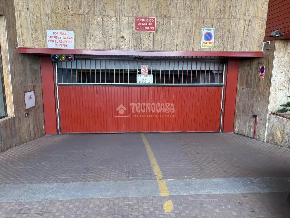 Parkplatz von Garage zum Verkauf in Madrid