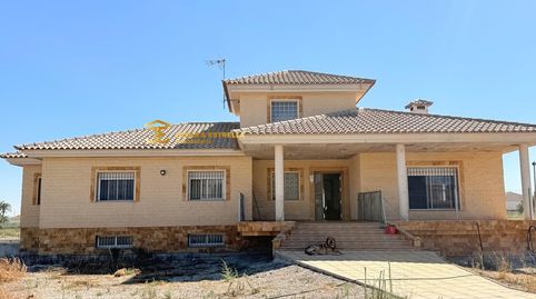 CHALET  DE 4 DORMITORIOS EN LA TORRECILLA