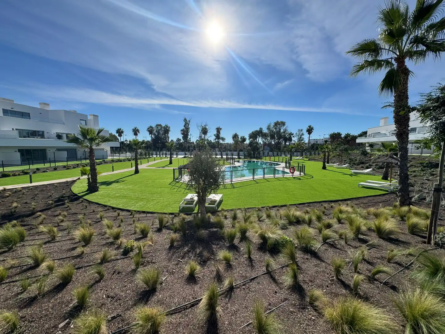 Schwimmbecken von Wohnungen zur Miete in Estepona mit Klimaanlage, Terrasse und Abstellraum