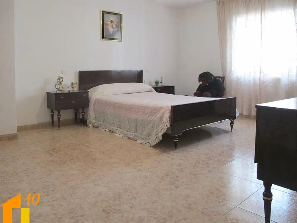 Schlafzimmer von Haus oder Chalet zum Verkauf in Burgos mit Heizung und Möbliert