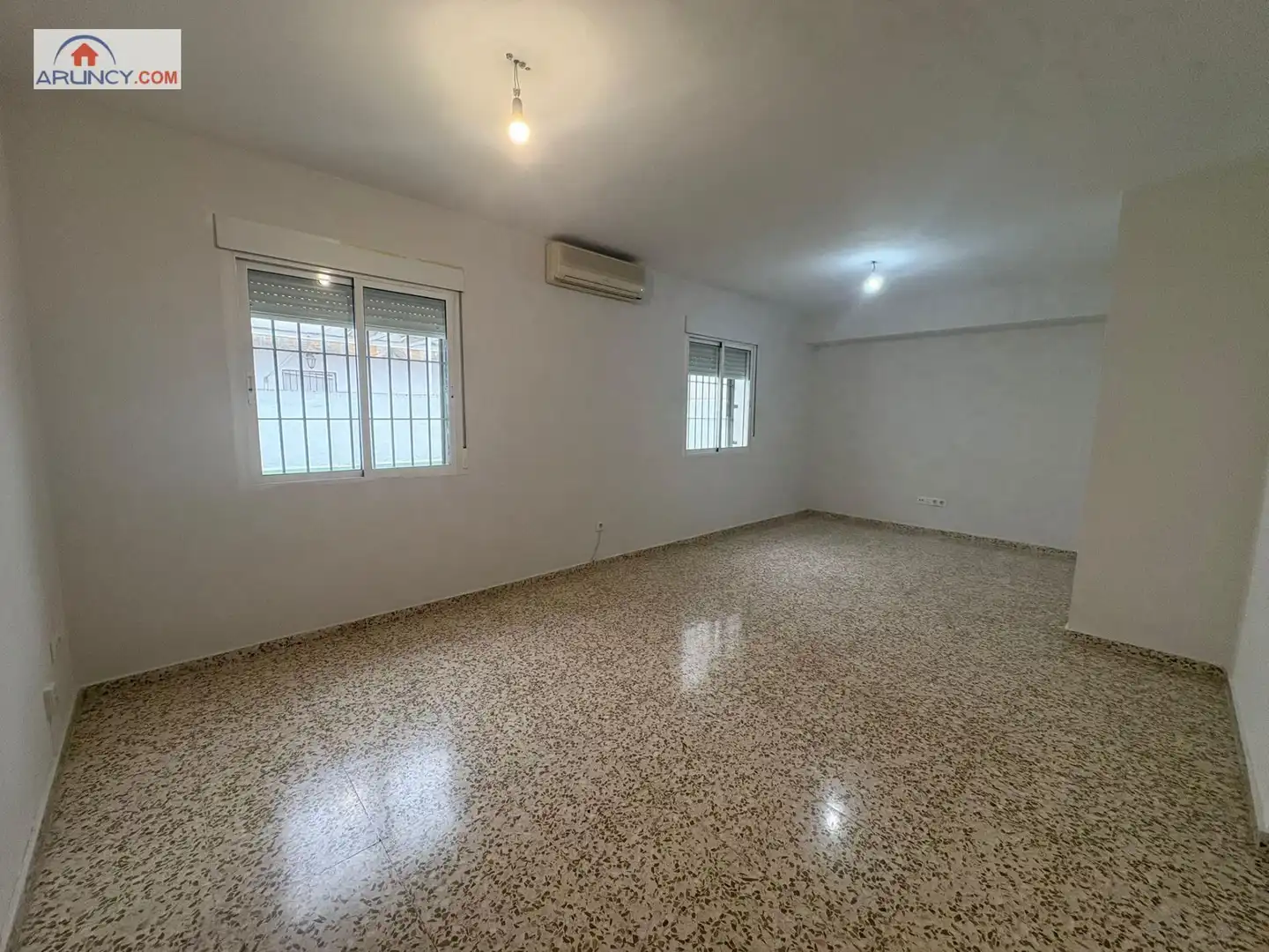 Piso de alquiler en Sevilla con Aire acondicionado y Balcón