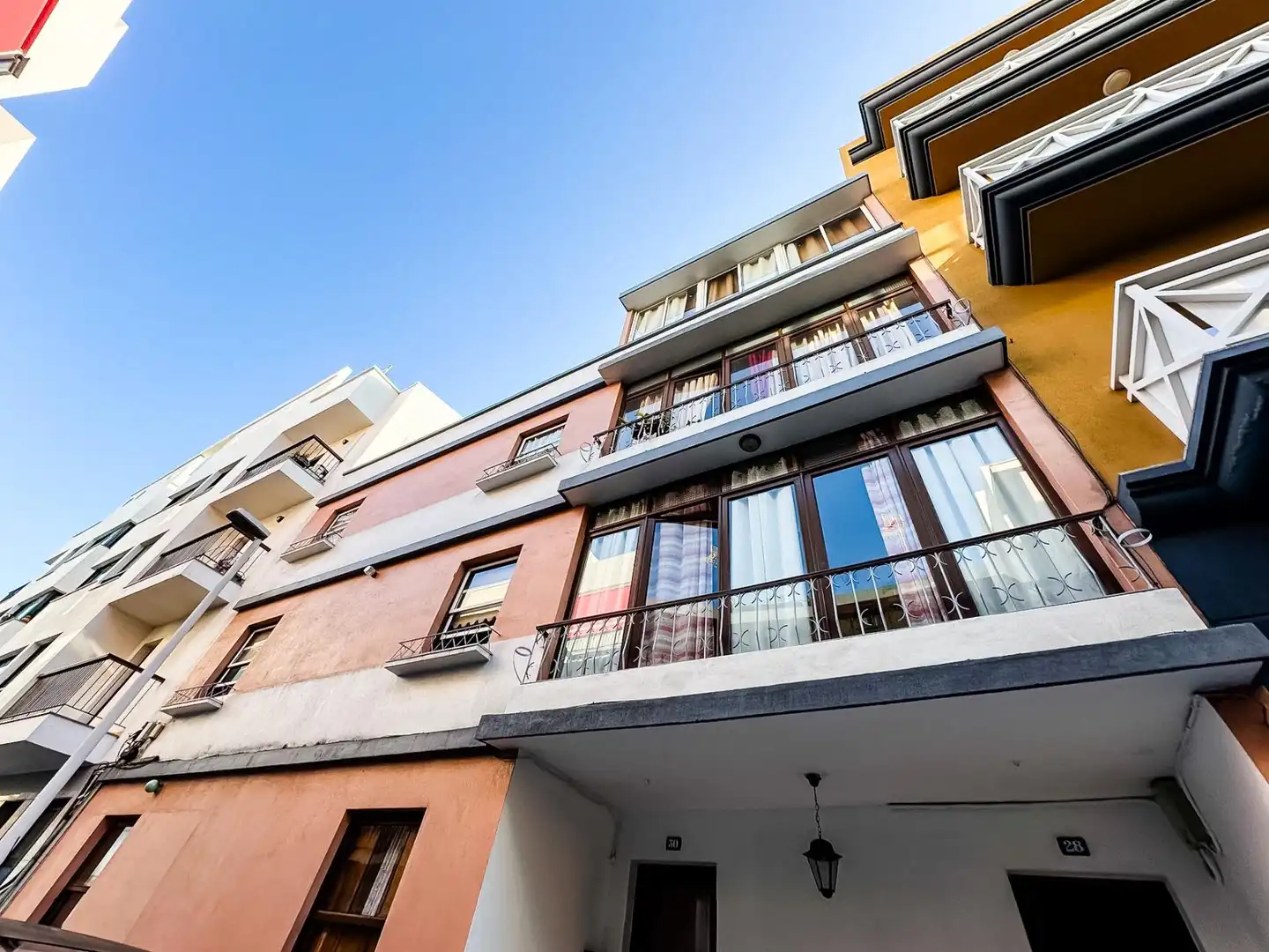 Vista exterior de Edificio en venta en Los Llanos de Aridane
