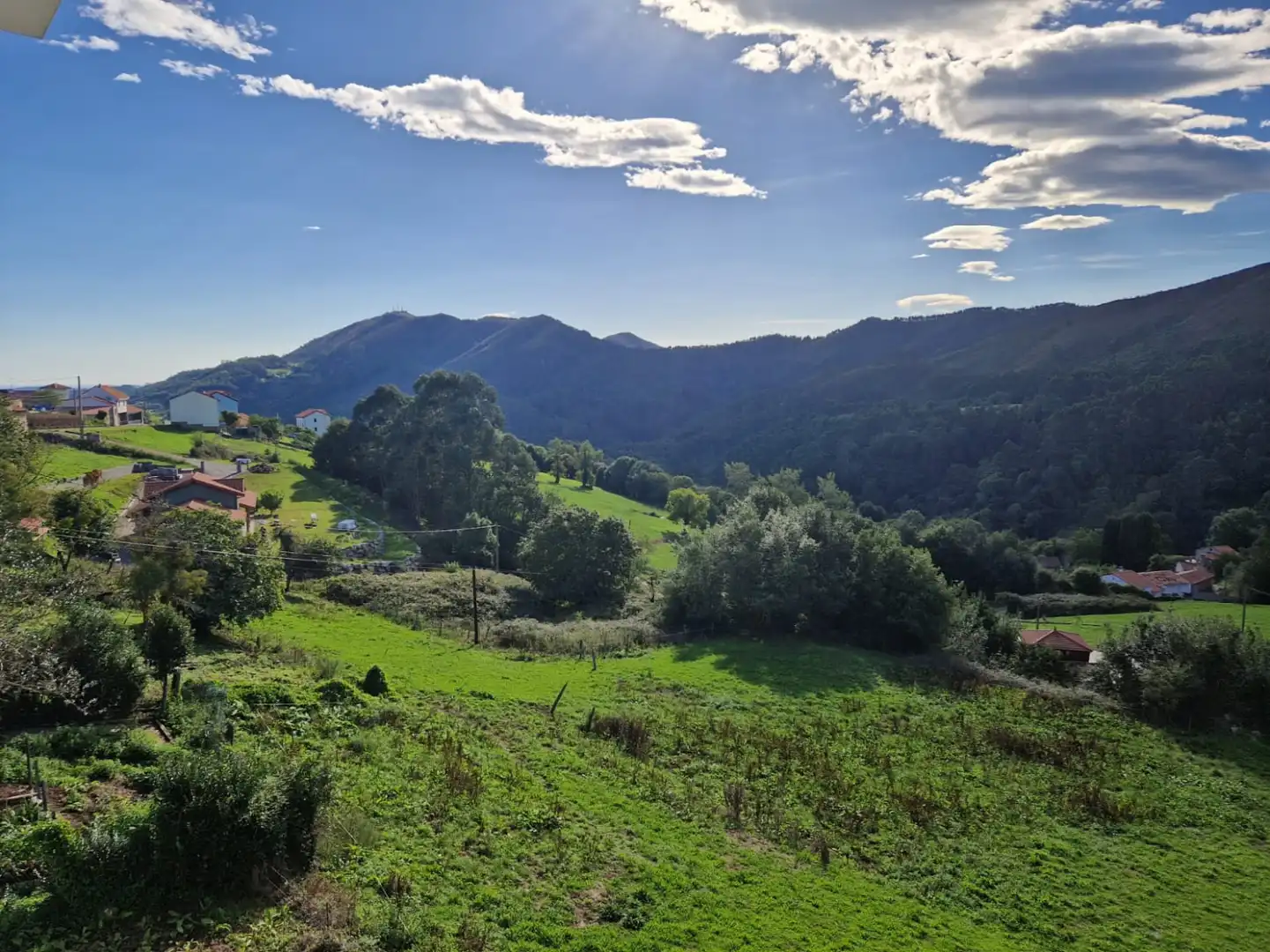 Vista exterior de Casa o chalet en venta en Illas con Calefacción y Trastero