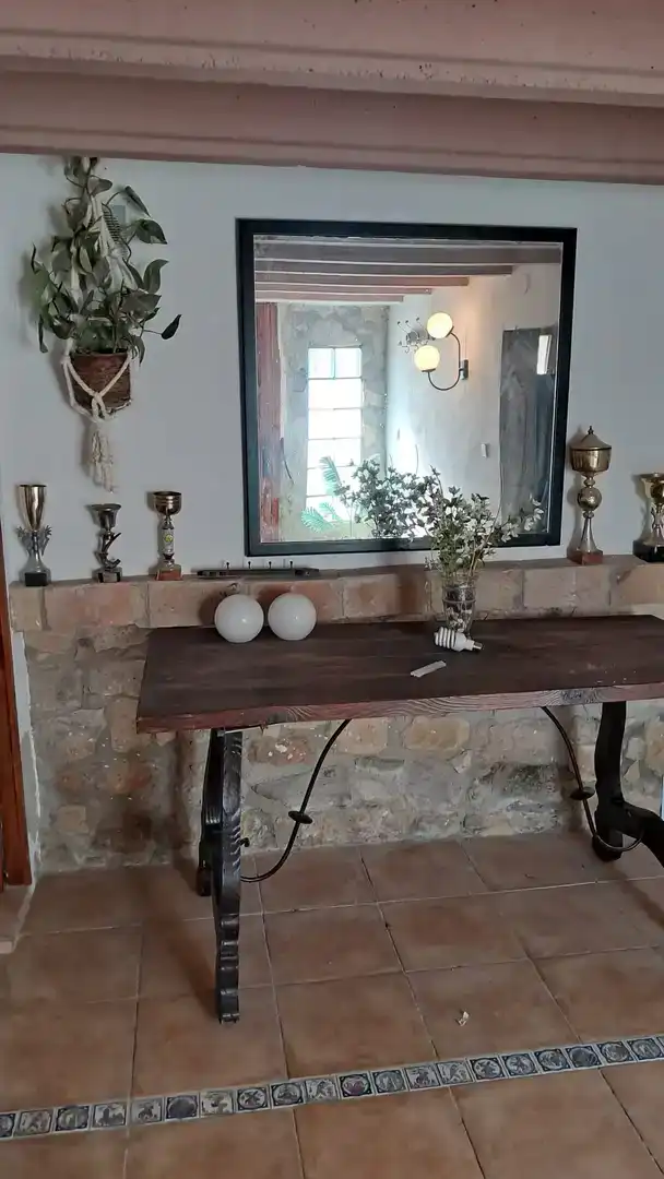 Sala d'estar de Finca rústica en venda en Els Omells de na Gaia amb Balcó