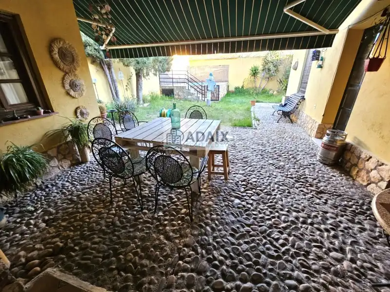 Jardí de Planta baixa en venda en Tomelloso amb Aire condicionat, Terrassa i Piscina