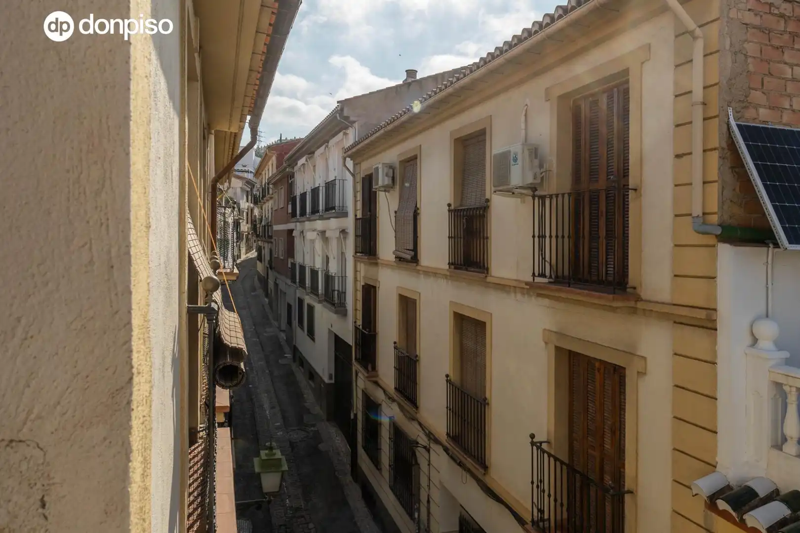 Vista exterior de Piso en venta en Granada con Aire acondicionado y Calefacción