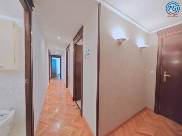 Piso en Venta en Avenida de Cesáreo Alierta, 16 en Paseo Constitución - Las Damas