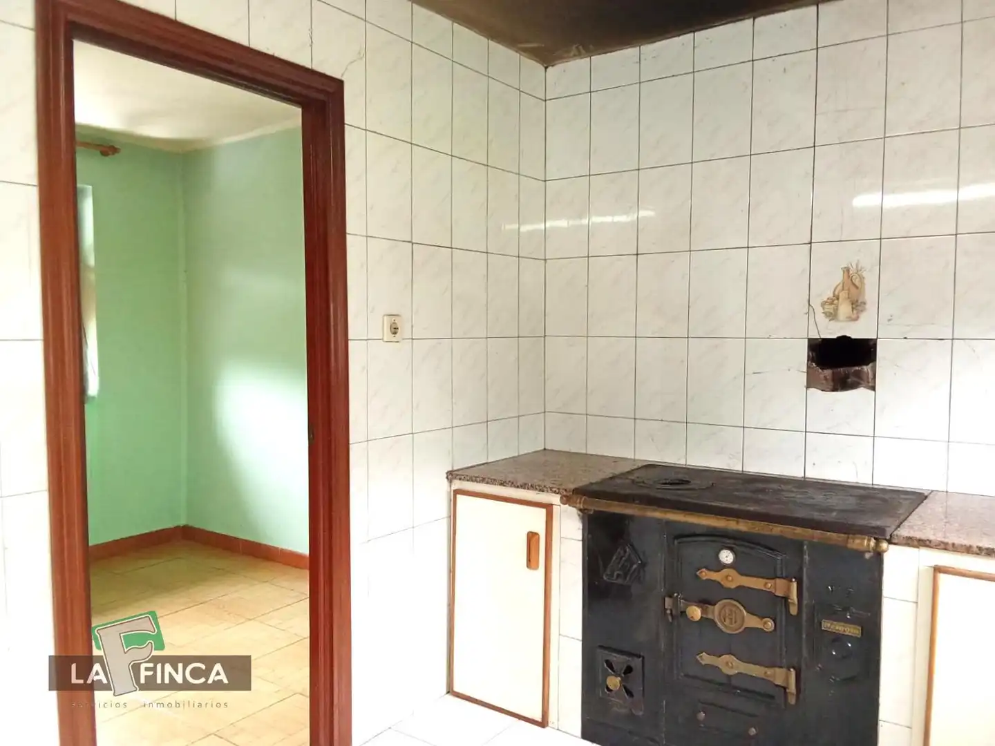 Casa adosada en venda a VEGALENCIA, Ribera de Arriba