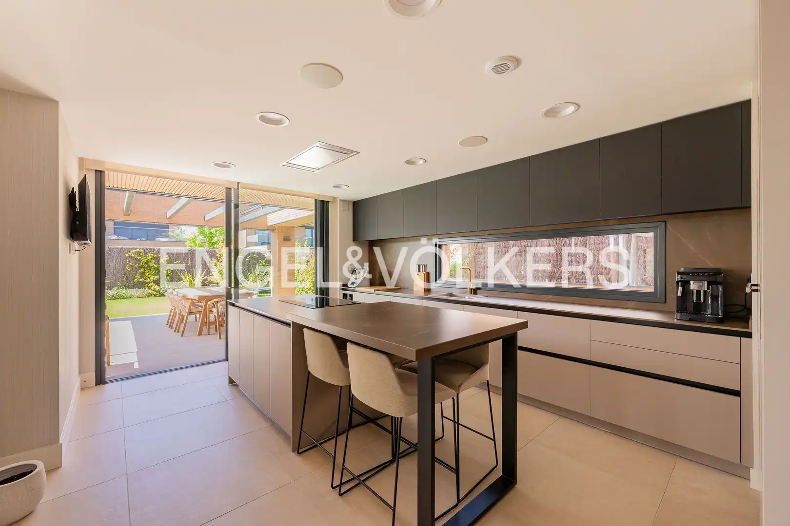 Cocina de Casa o chalet en venta en Las Rozas de Madrid con Aire acondicionado, Calefacción y Jardín privado