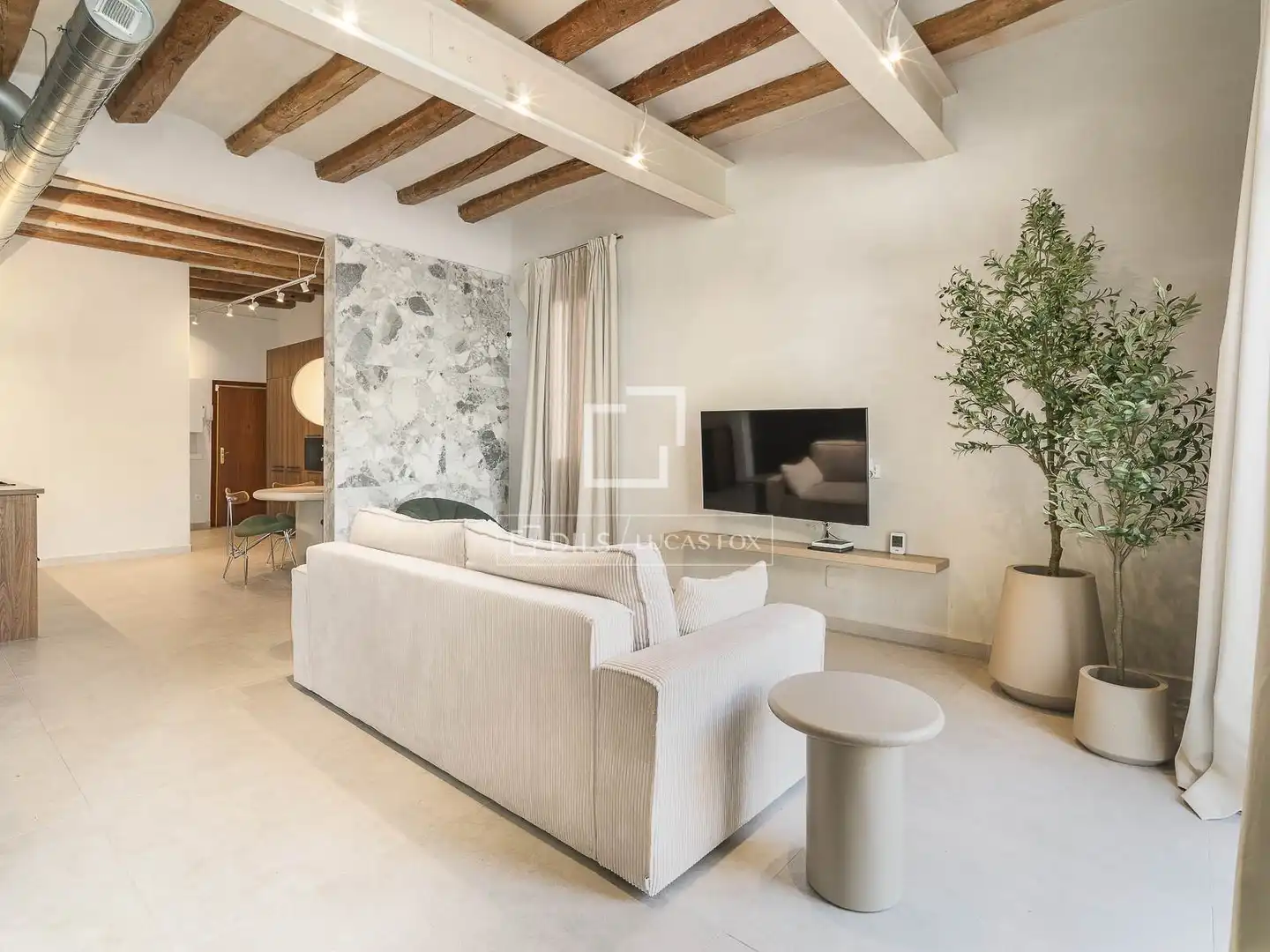 Sala de estar de Piso en venta en Barcelona con Aire acondicionado, Calefacción y Amueblado