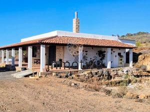 Vista exterior de Finca rústica en venda en Granadilla de Abona amb Jardí privat, Terrassa i Moblat