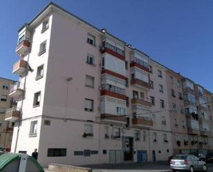 Vista exterior de Pis en venda en Torrelavega 