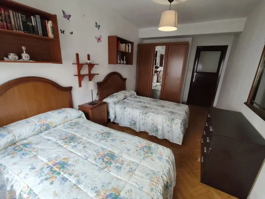 Habitación de Piso en venta en Avilés