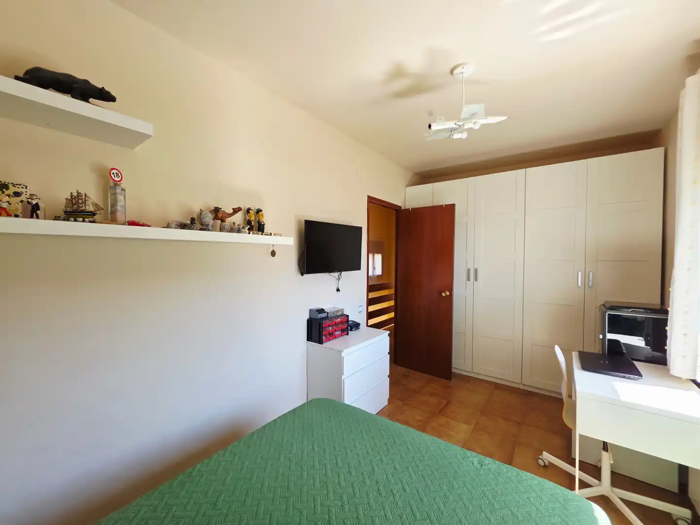 Dormitori de Casa o xalet en venda en Vallirana amb Aire condicionat, Calefacció i Jardí privat